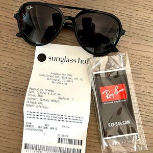 Ray-ban sunglasses **NEW***